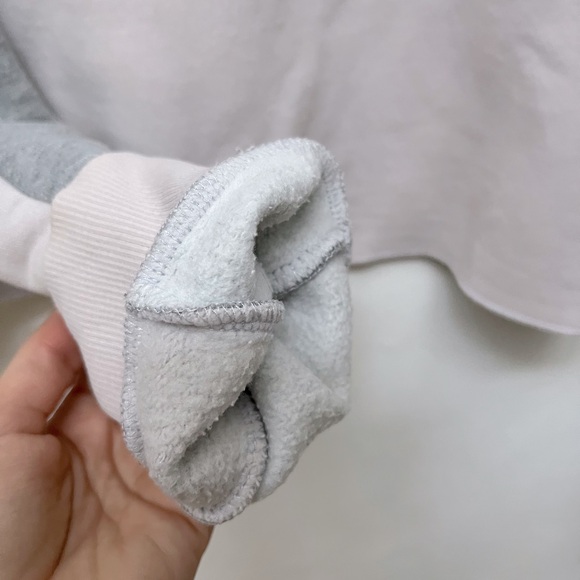 TOPSHOP Athleisure Long Sleeve Crop Sweatshirt - Picture 3 of 4